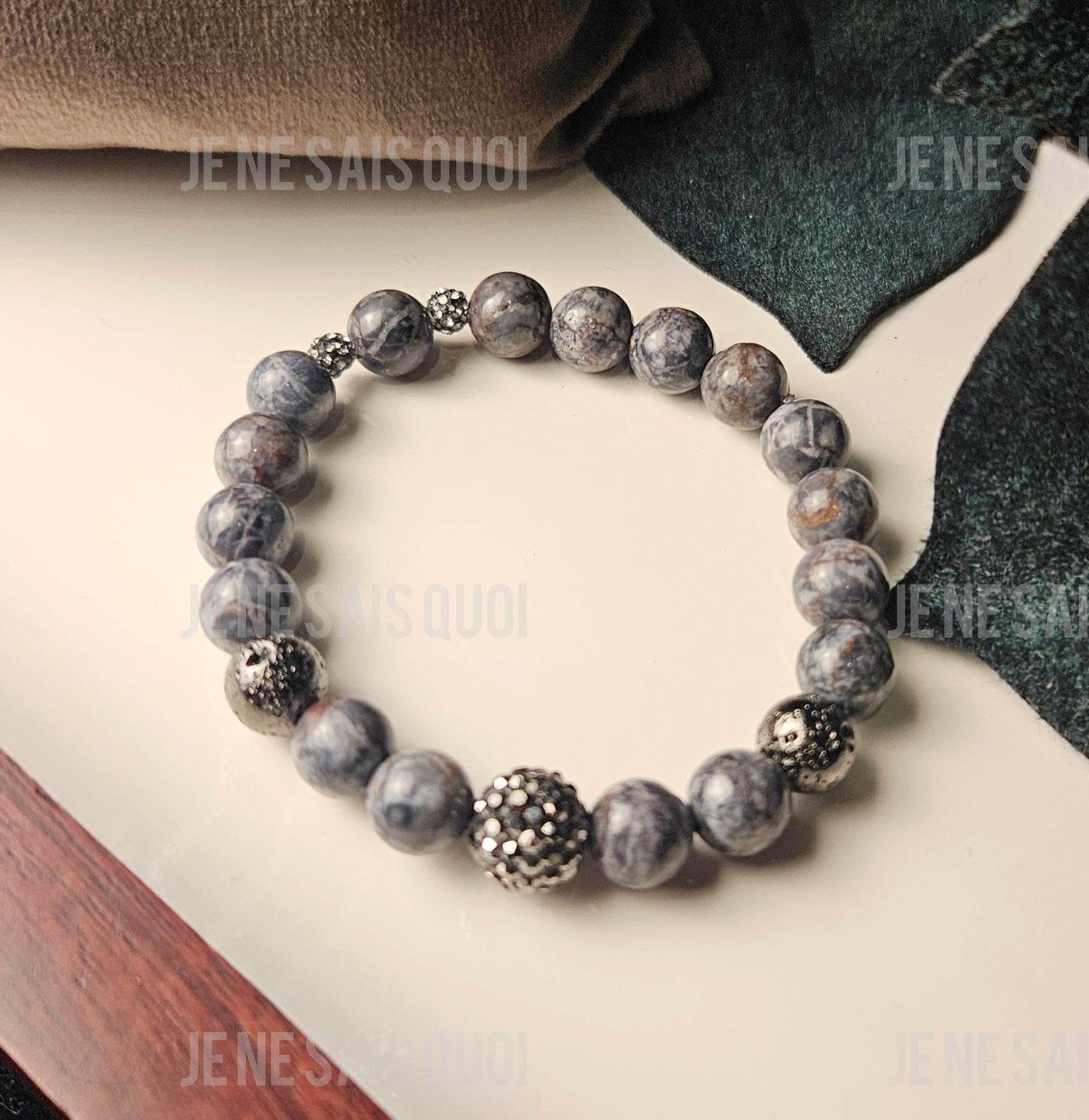Signature Collection Gray Magnetite II